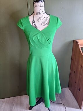 Women's V-Neck Fit & Flare Dress in Green